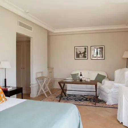 Hotel Casa Anamaria 4*