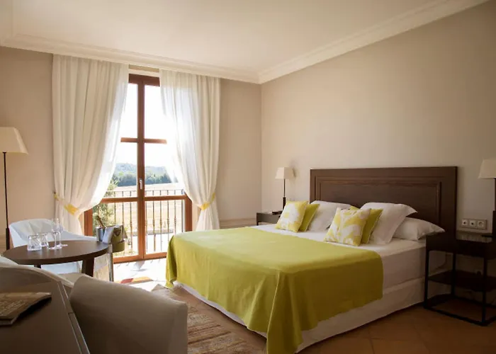 Hotel Casa Anamaria 4*